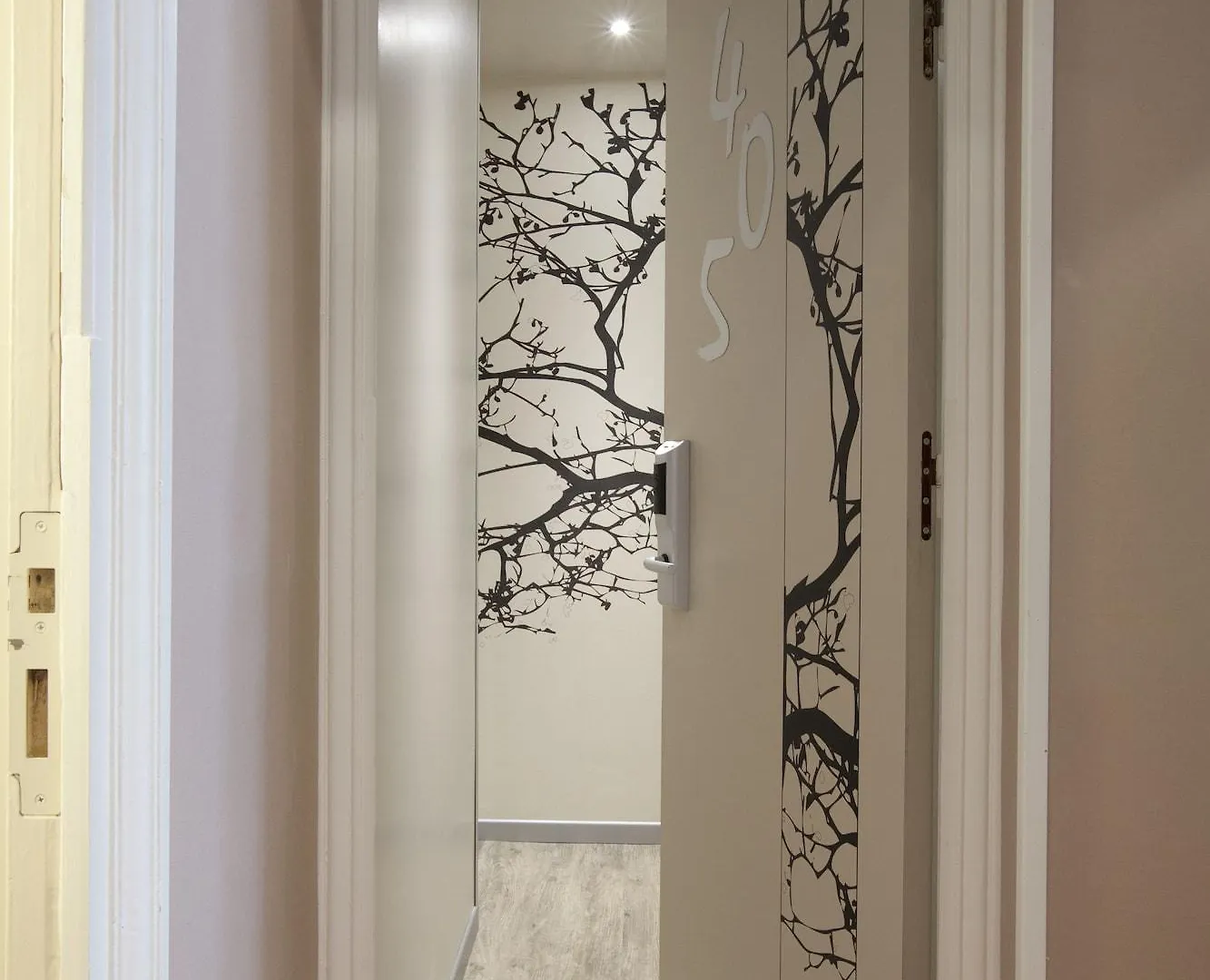 Hotel Vivaldi Puteaux 3*,